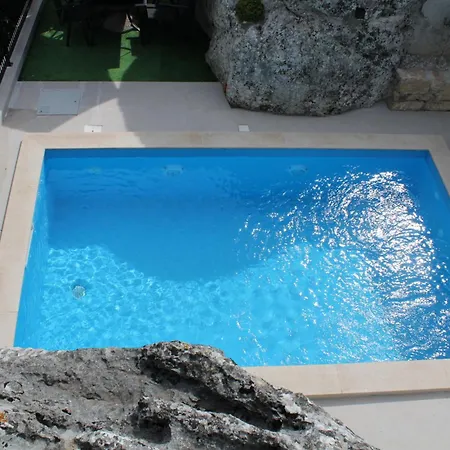 Authentic Stone House - Ivana *