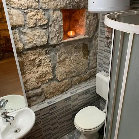 Prázdninový dům Authentic Stone House - Ivana