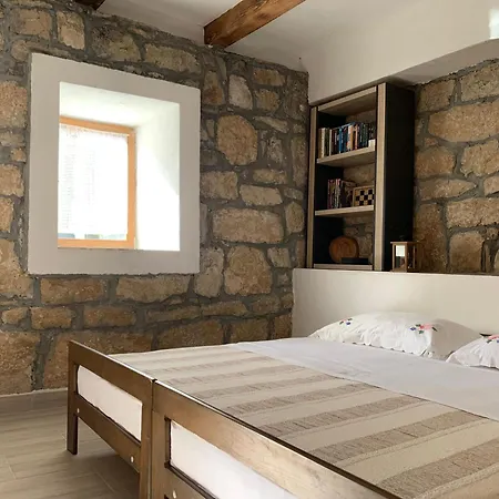Authentic Stone House - Ivana Prázdninový dům *