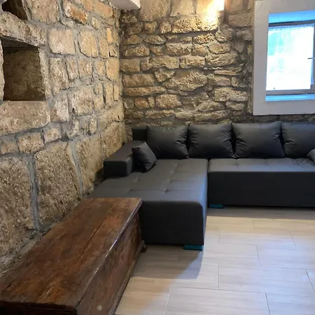 Authentic Stone House - Ivana *