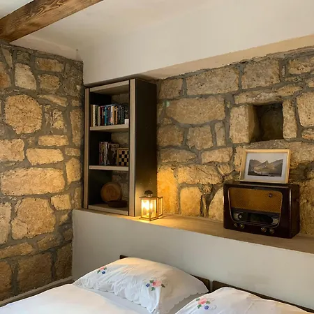 Hébergement de vacances Authentic Stone House - Ivana Medvida
